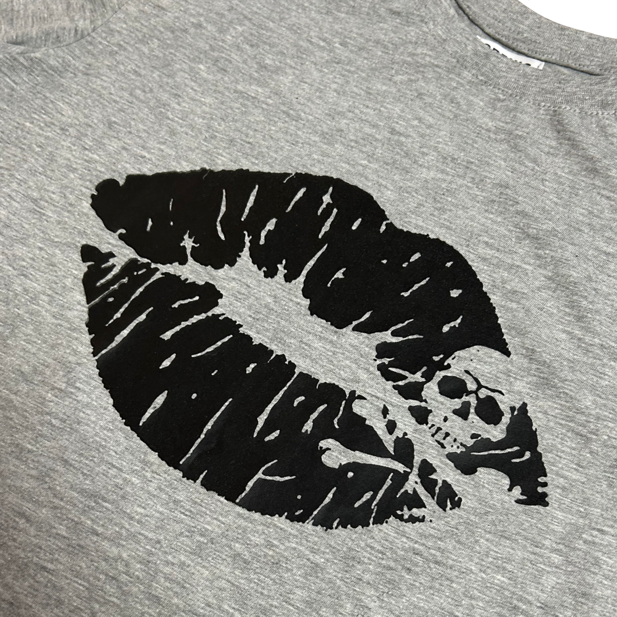 Toxic Kiss Tee